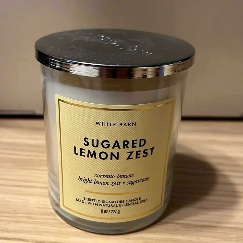 Bath & Body Works Single Wick Candle. Sugared Lemon Zest.